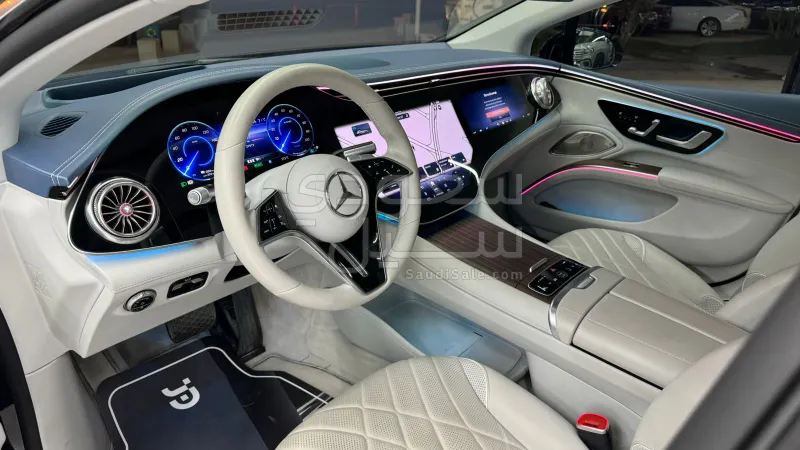 2022 مرسيدس - بنز إي كيو إس 580