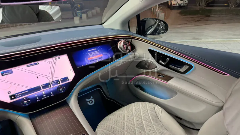 2022 مرسيدس - بنز إي كيو إس 580