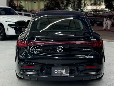 2022 مرسيدس - بنز إي كيو إس 580