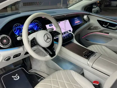 2022 مرسيدس - بنز إي كيو إس 580