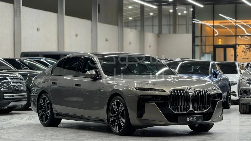 2023 بي ام دبليو الفئة السابعة 740 إل أي