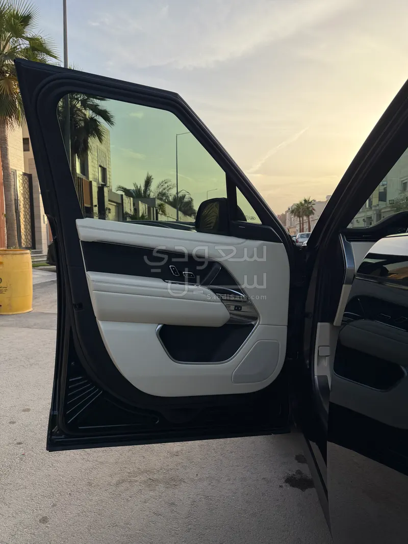 2023 لاند روفر رينج روفر فوج اس اي