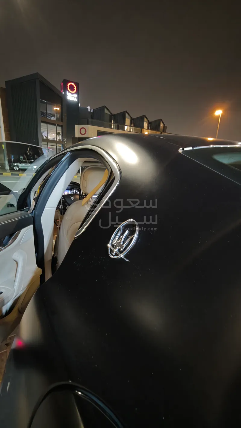 2015 مازيراتي جيبلي كيو4