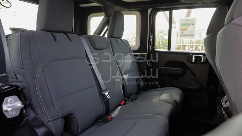 2025 جييب رانجلر سبورت بلس