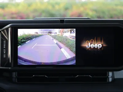 2025 جييب رانجلر سبورت بلس