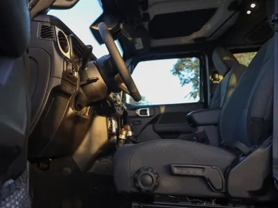 2025 جييب رانجلر سبورت بلس