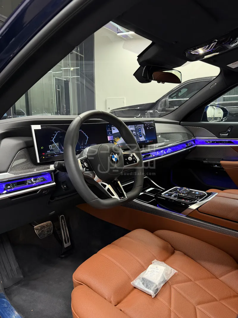2026 بي ام دبليو الفئة السابعة 735 إل أي