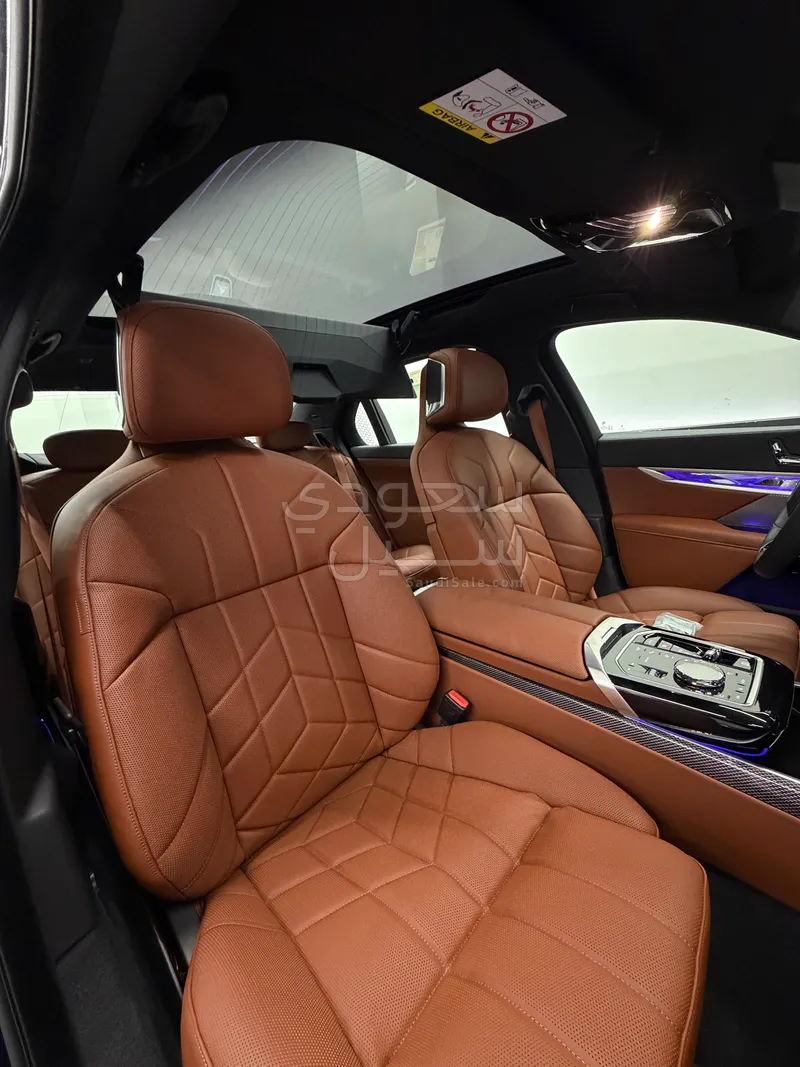 2026 بي ام دبليو الفئة السابعة 735 إل أي