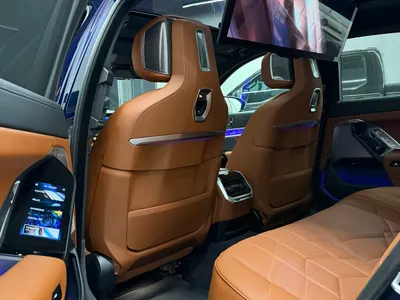 2026 بي ام دبليو الفئة السابعة 735 إل أي