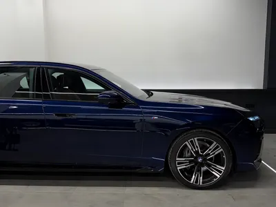 2026 بي ام دبليو الفئة السابعة 735 إل أي