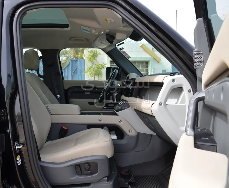 2024 Land Rover Defender 110