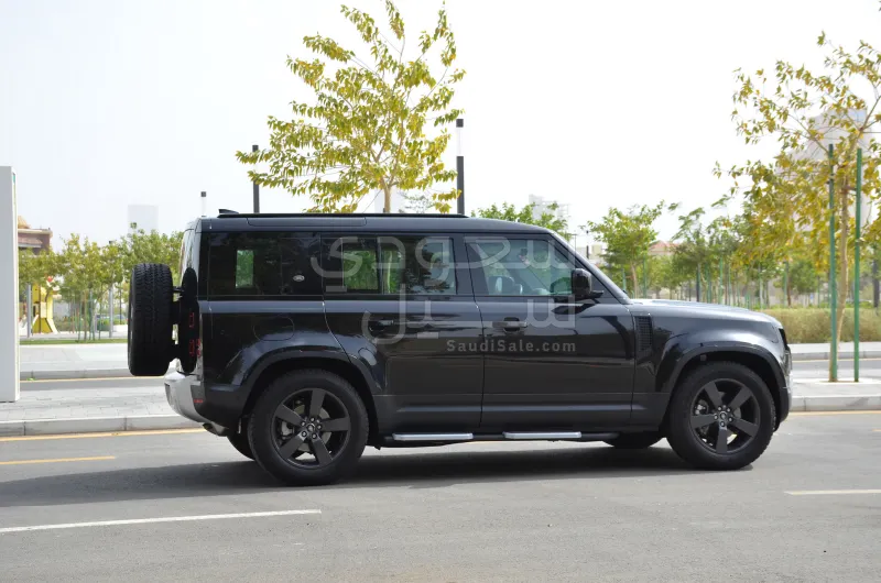 2024 Land Rover Defender 110