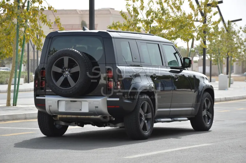 2024 Land Rover Defender 110