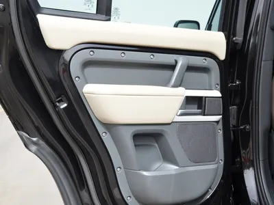 2024 Land Rover Defender 110