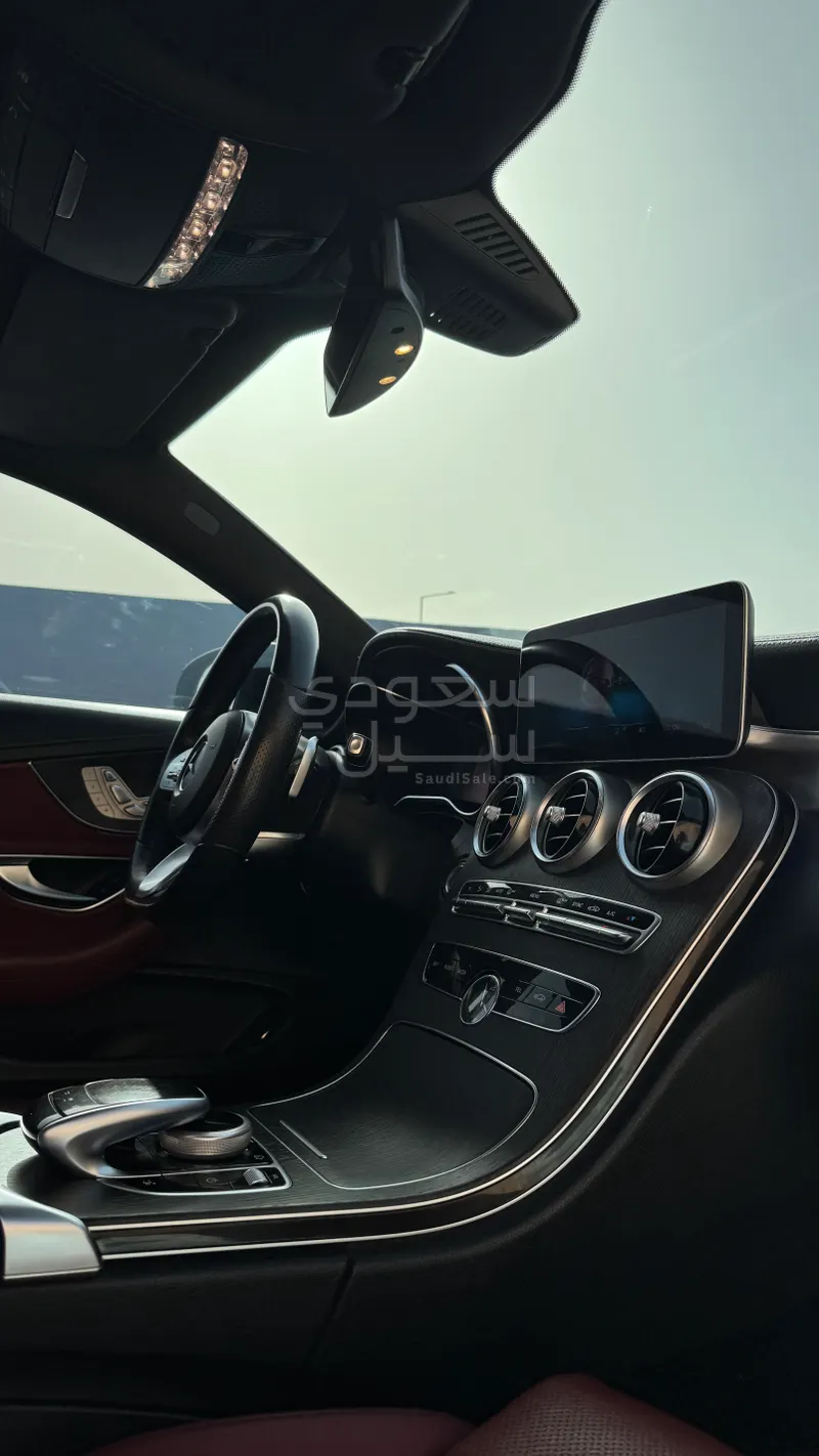 2020 مرسيدس - بنز سي 200 أي إم جي كوبيه