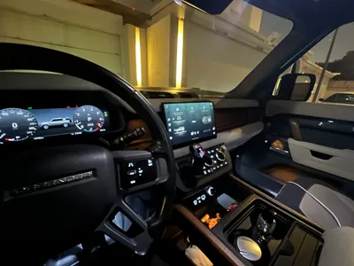 2023 لاند روفر ديفيندر اكس 110