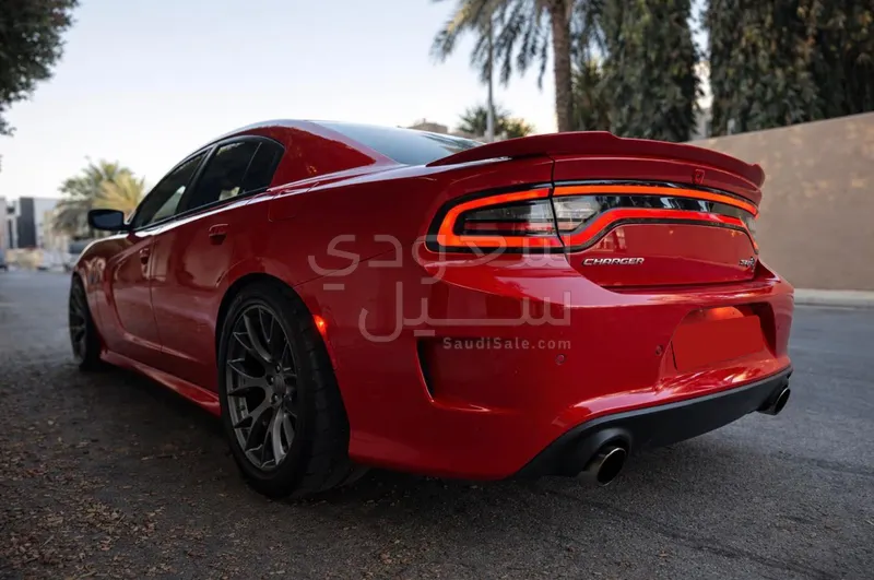 2015 دودج تشارجر اس ار تي هيلكات