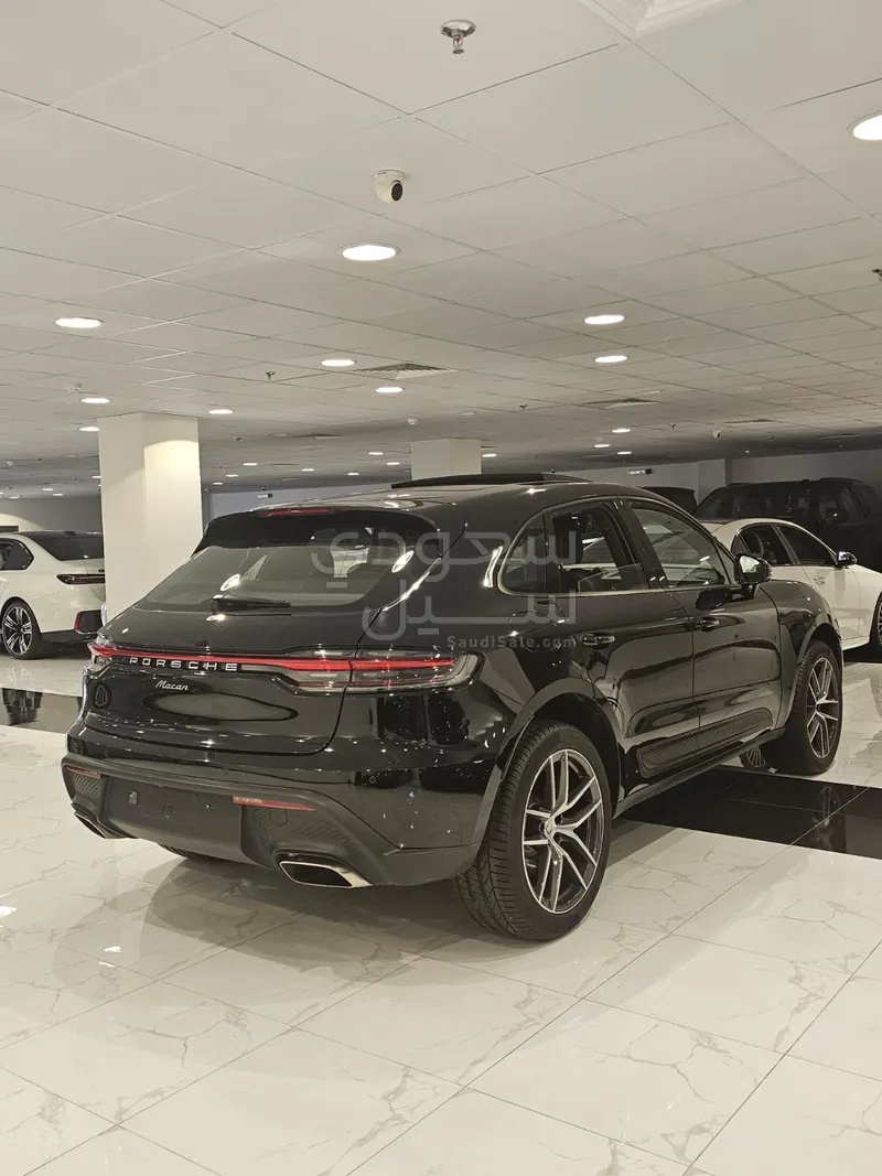 2025 Porsche Macan