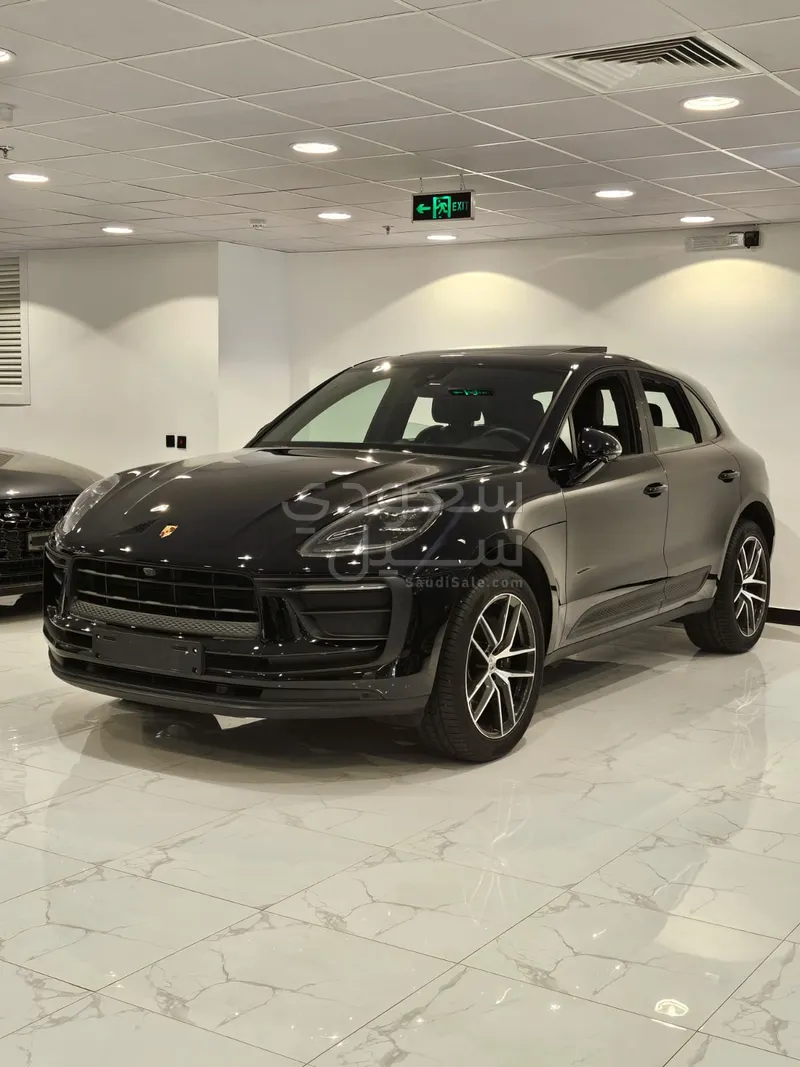 2025 Porsche Macan