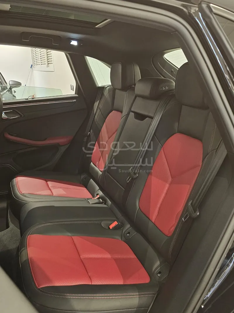 2025 Porsche Macan