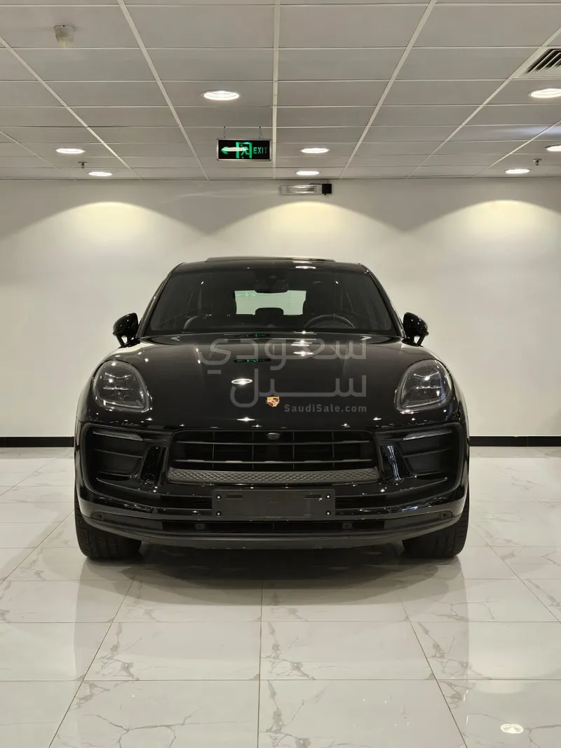 2025 Porsche Macan