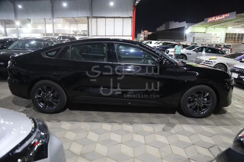 2026 فورد توروس امبيانتي