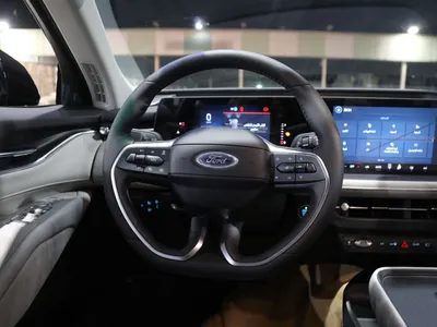 2026 فورد توروس امبيانتي