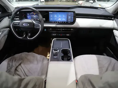 2026 فورد توروس امبيانتي