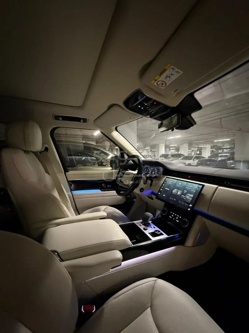 2023 Land Rover Range Rover HSE