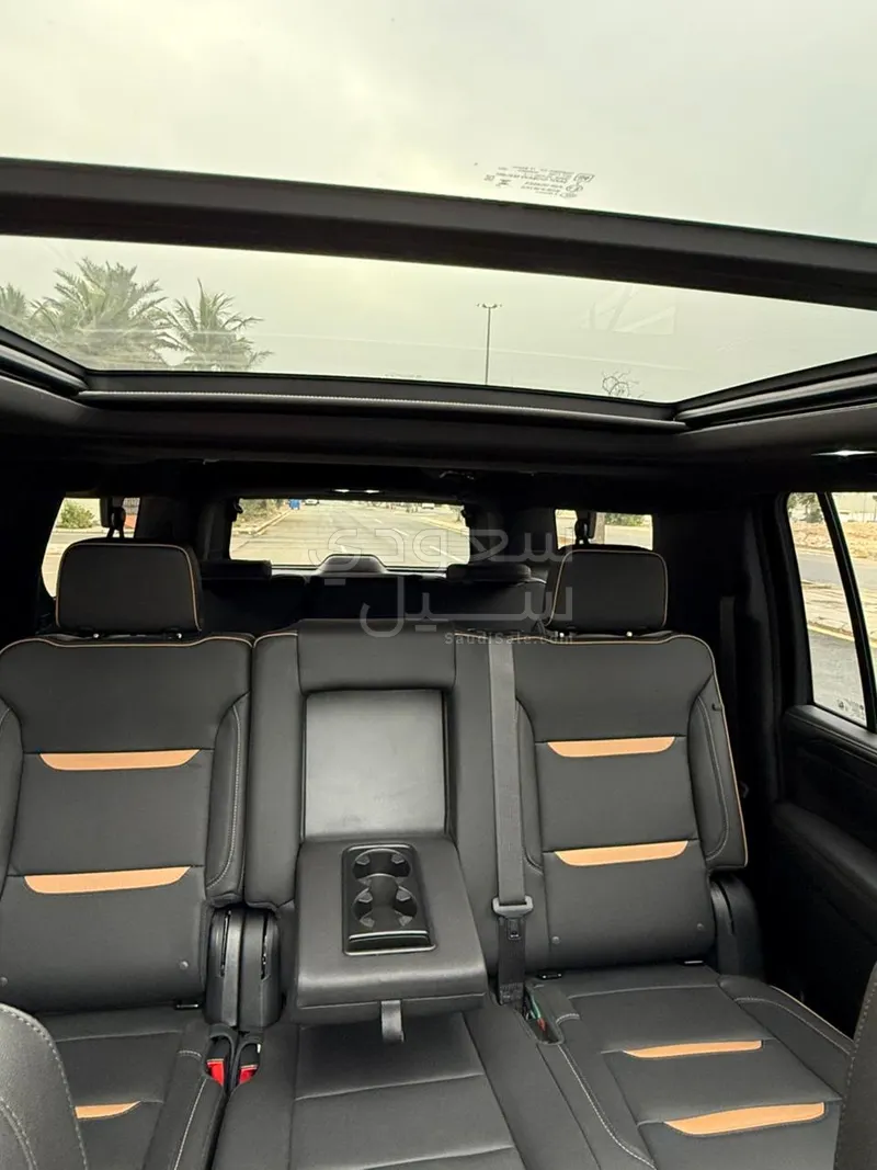 2023 جي ام سي يوكون اي تي 4