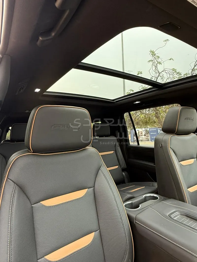 2023 جي ام سي يوكون اي تي 4