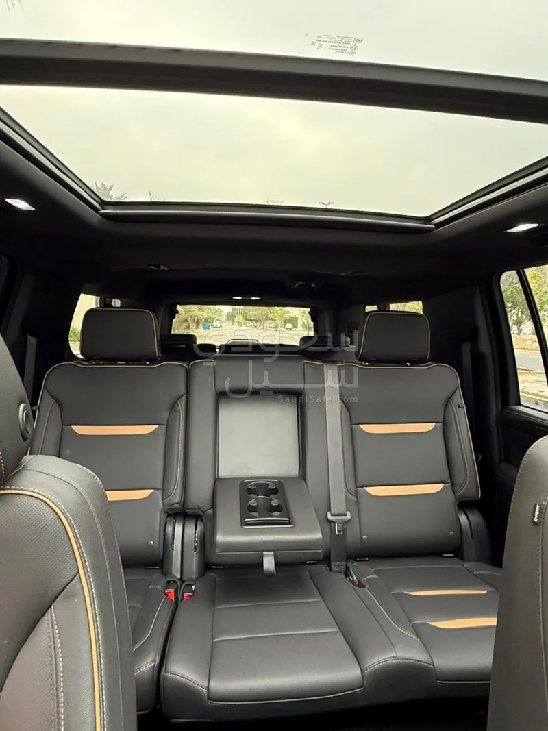 2023 جي ام سي يوكون اي تي 4