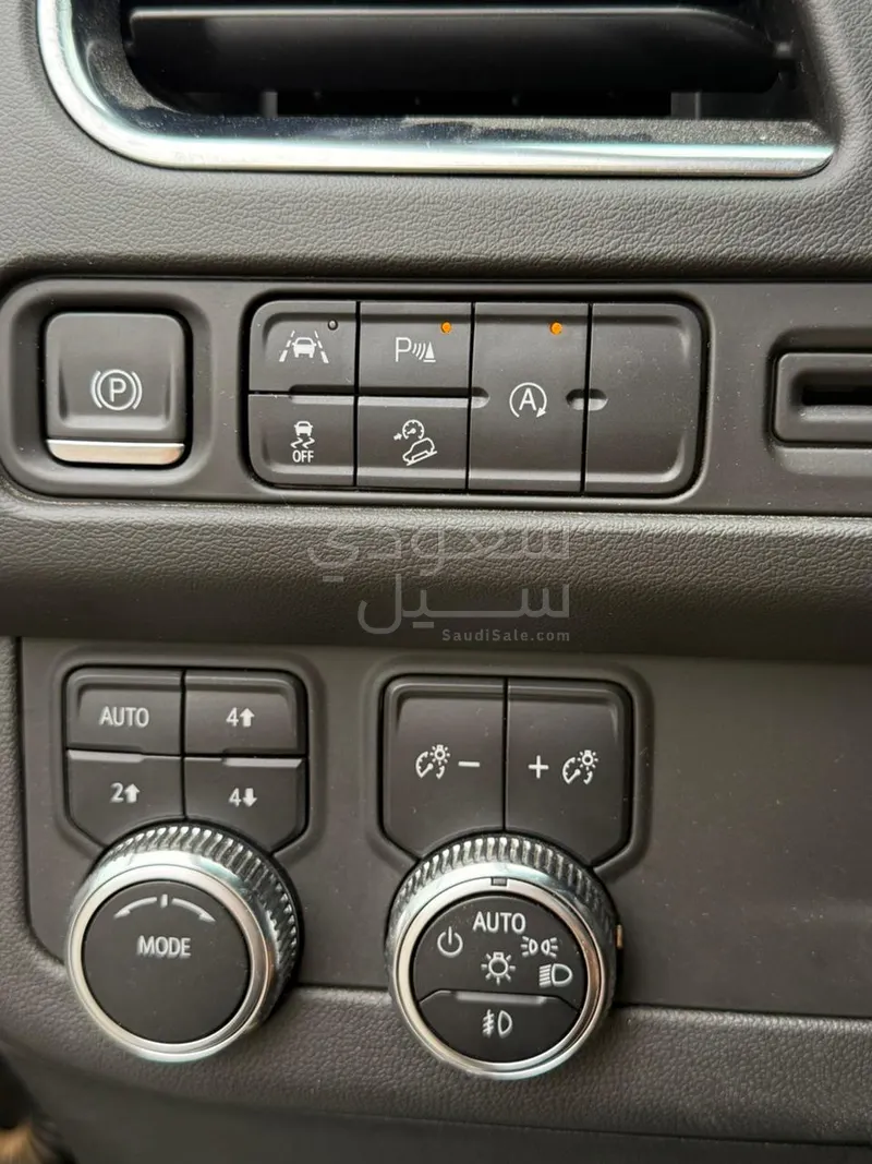 2023 جي ام سي يوكون اي تي 4