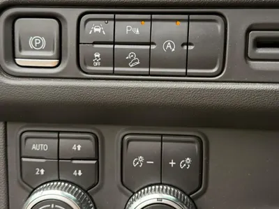 2023 جي ام سي يوكون اي تي 4