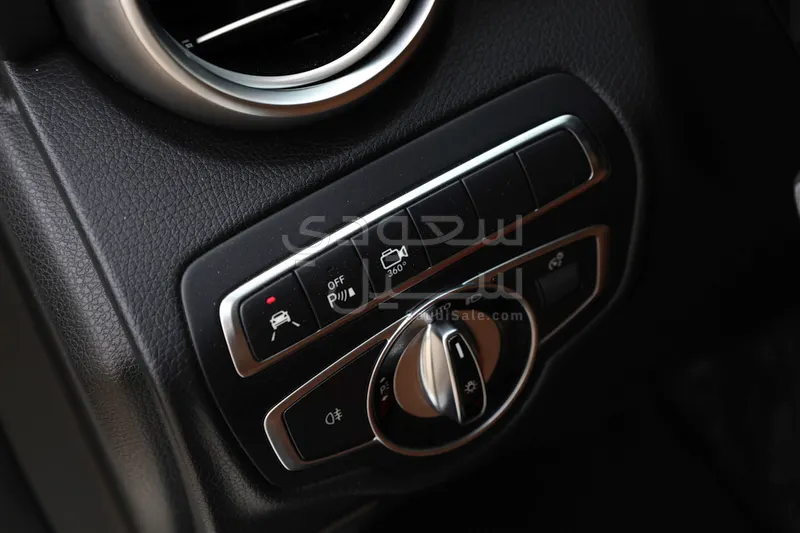 2017 مرسيدس - بنز جي إل سي 300