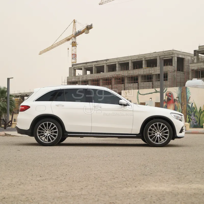 2017 مرسيدس - بنز جي إل سي 300