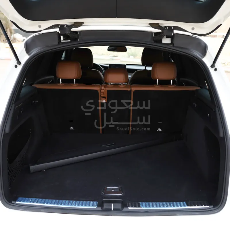 2017 مرسيدس - بنز جي إل سي 300