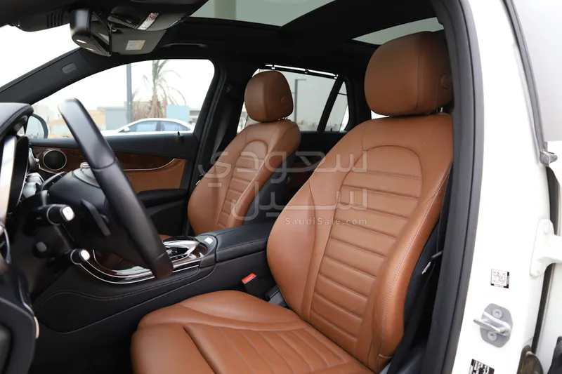 2017 مرسيدس - بنز جي إل سي 300