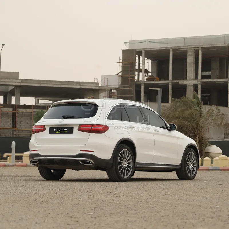 2017 مرسيدس - بنز جي إل سي 300