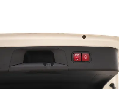 2017 مرسيدس - بنز جي إل سي 300