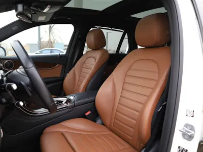 2017 مرسيدس - بنز جي إل سي 300