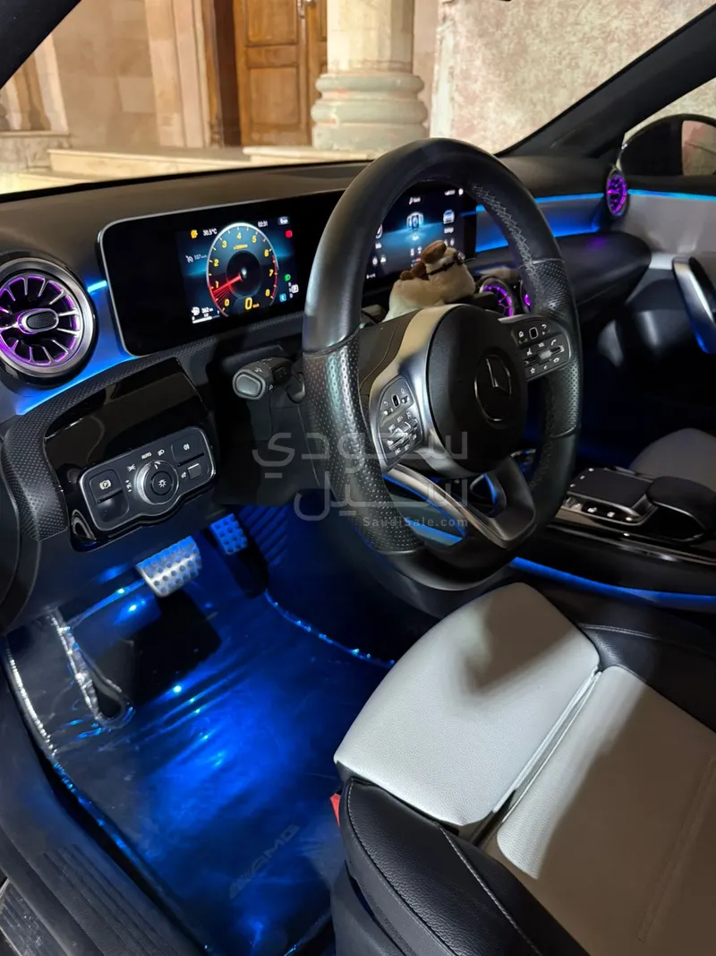 2020 مرسيدس - بنز أي 200