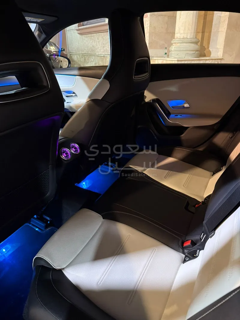 2020 مرسيدس - بنز أي 200