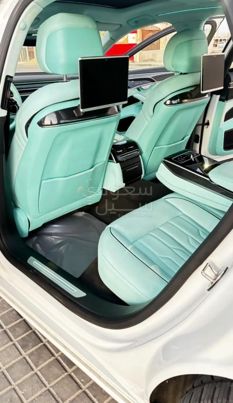 2019 اودي اي 8