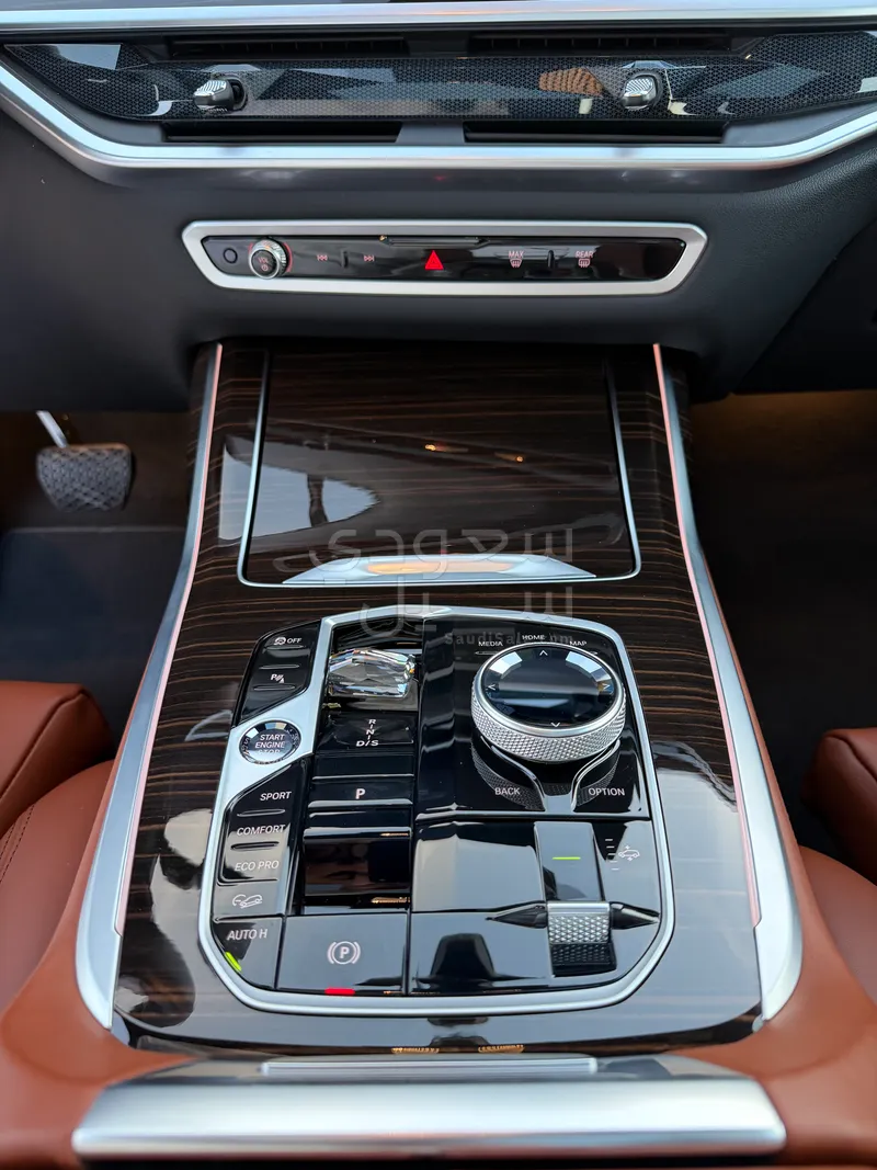 2024 بي ام دبليو الفئة اكس 7