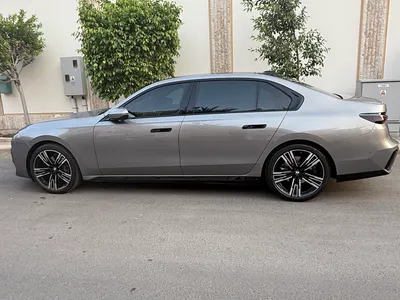 2026 بي ام دبليو الفئة السابعة 735 إل أي