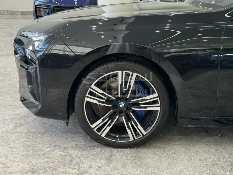 2026 بي ام دبليو الفئة السابعة 735أي