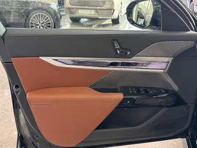 2026 بي ام دبليو الفئة السابعة 735أي