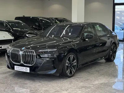 2026 بي ام دبليو الفئة السابعة 735أي