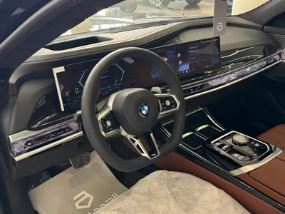 2026 بي ام دبليو الفئة السابعة 735أي